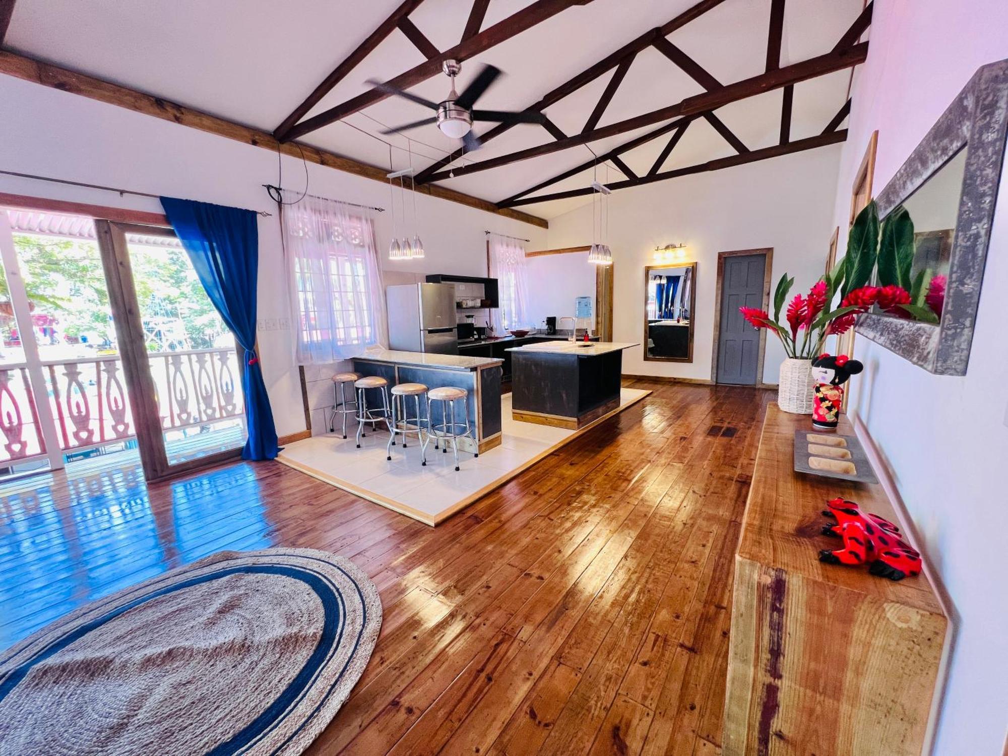 فندق Casa Le Parc - Main Street بوكاس تاون المظهر الخارجي الصورة