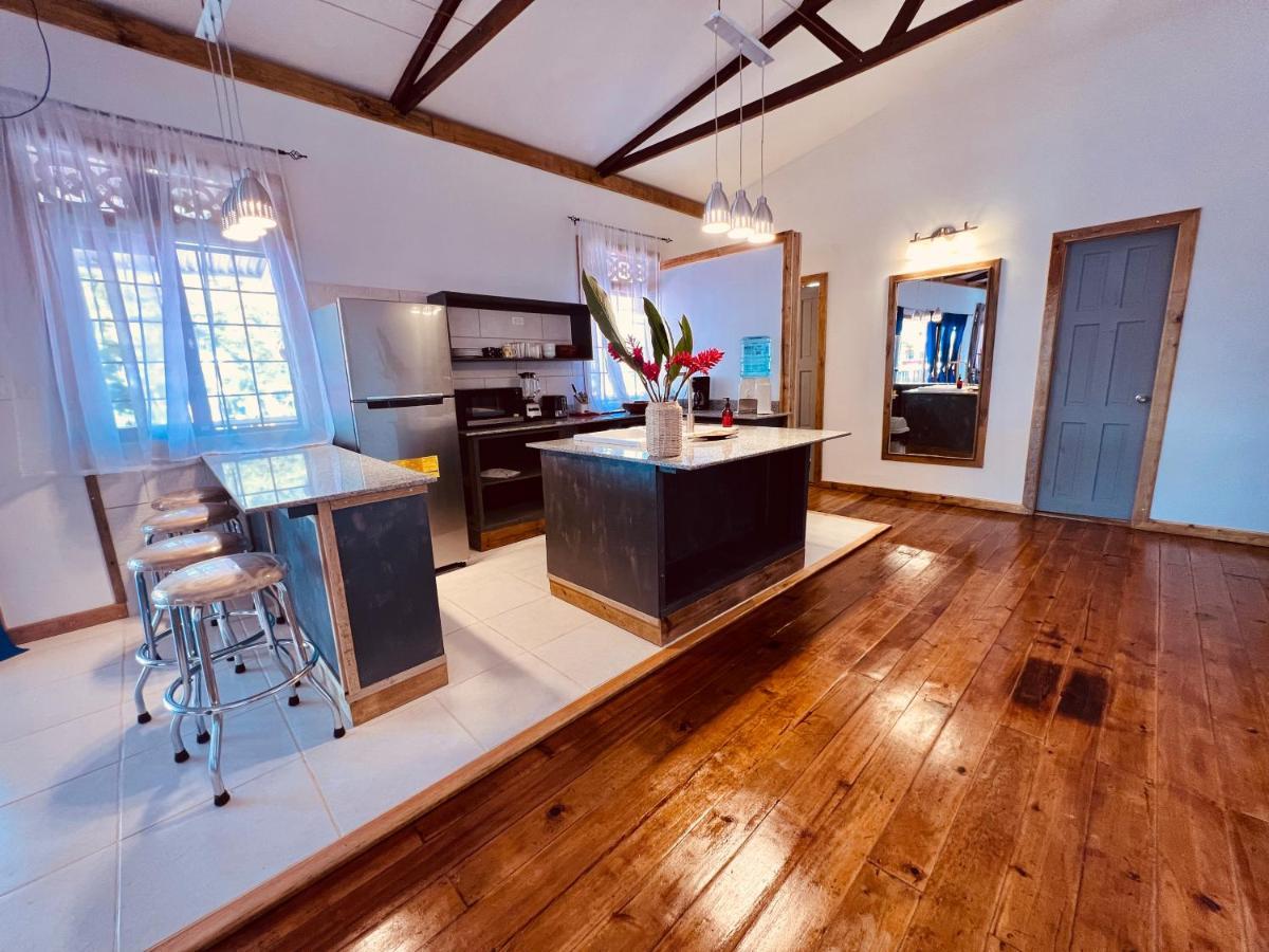 فندق Casa Le Parc - Main Street بوكاس تاون المظهر الخارجي الصورة